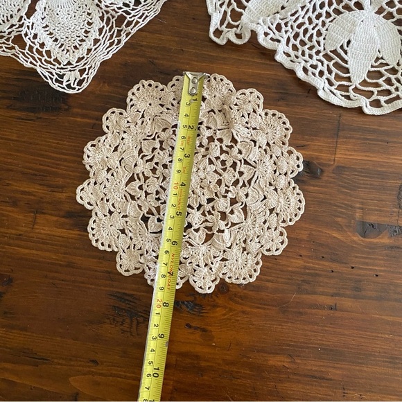 Vintage Lace Crochet Doily Cream Off White Beige Doilie Cottagecore set of 3 - Picture 10 of 13